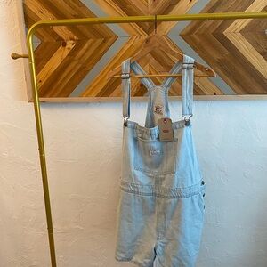 NWT Levi’s Vintage Short Overalls 22W